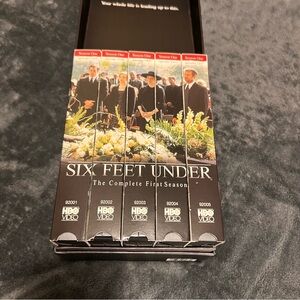 Six feet under entire Season 1 VHS Tapes package